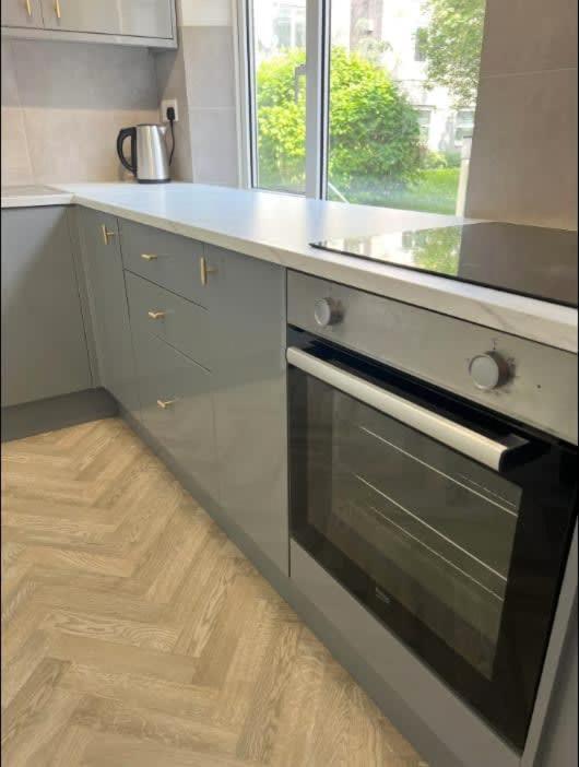 Montague Central One Bedroom Flat With Parking Бристол Екстериор снимка